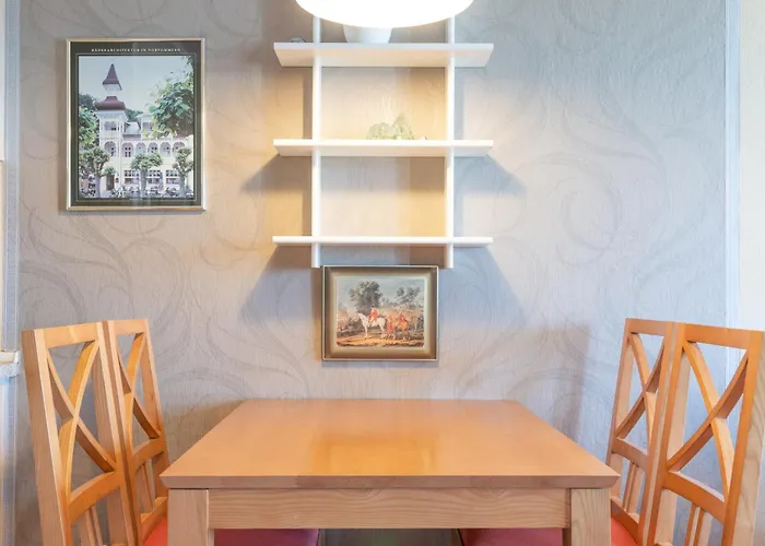 355, Seepark Apartment *